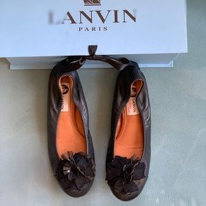 Lanvin black cap-toe ballet flats with clip-ons